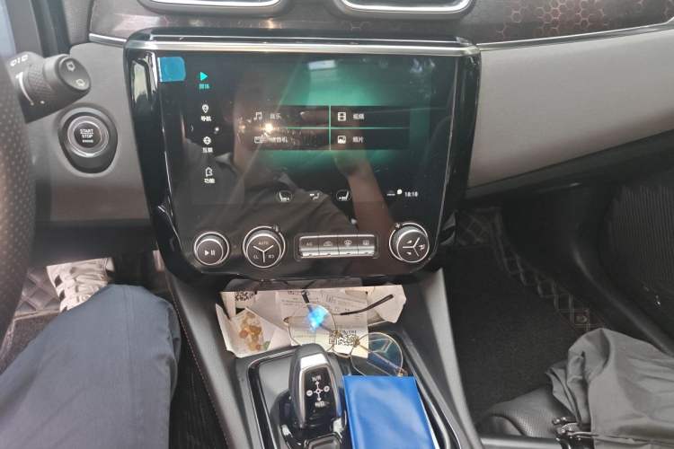 Used Lynk & Co 02 2018 1.5T DCT Two-Wheel Drive Sporty Version China V Standard Audio And AC Panel