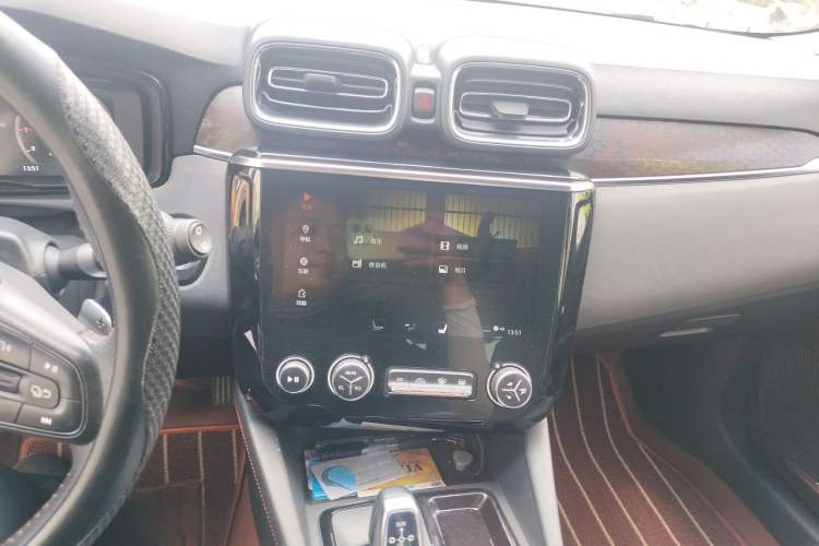 Used Lynk & Co 02 2018 1.5T DCT Two-Wheel Drive Zhaoban China V Standard Audio And AC Panel