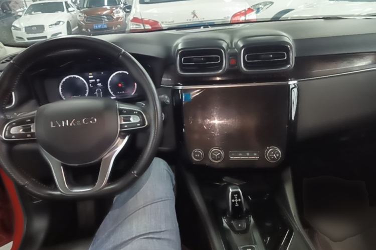 Used Lynk & Co 02 2018 1.5T DCT Two-Wheel Drive Pro Version China V Emission Standard Center Console