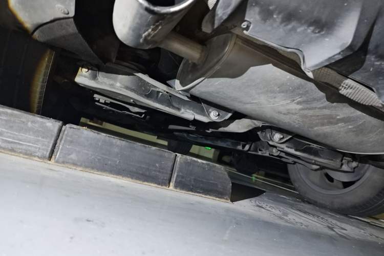 Used Lynk & Co 02 2018 1.5T DCT Two-Wheel Drive Pro Version China V Emission Standard Chassis Rear