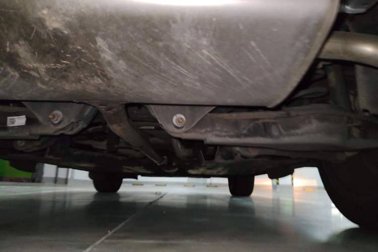 Used Lynk & Co 02 2018 1.5T DCT Two-Wheel Drive Pro Version China V Emission Standard Chassis Rear