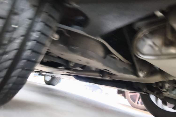 Used Lynk & Co 02 2018 1.5T DCT Two-Wheel Drive Pro Version China V Emission Standard Chassis Rear Left