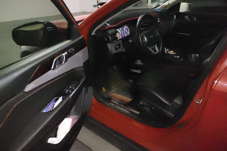 Used Lynk & Co 02 2018 1.5T DCT Two-Wheel Drive Pro Version China V Emission Standard Driver Seat