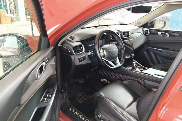 Used Lynk & Co 02 2018 1.5T DCT Two-Wheel Drive Pro Version China V Emission Standard Driver Seat