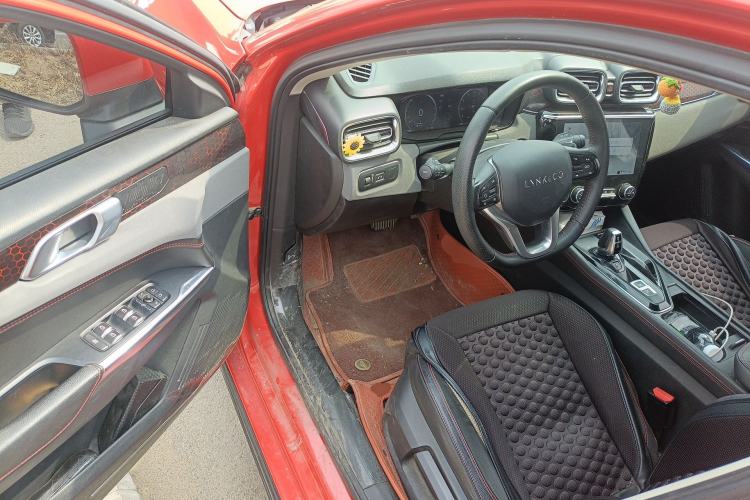 Used Lynk & Co 02 2018 1.5T DCT Two-Wheel Drive Sporty Version China V Standard Driver Seat