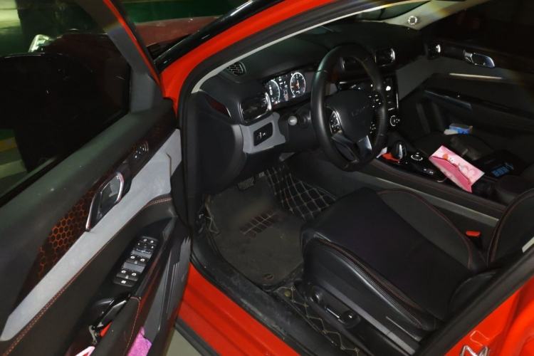 Used Lynk & Co 02 2018 2.0T DCT 4x4 Sport Pro Edition China V Standard Driver Seat