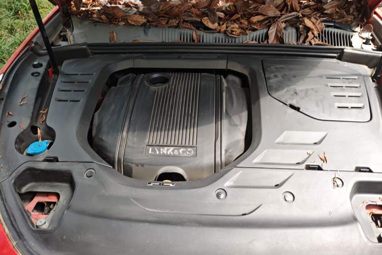 Used Lynk & Co 02 2018 1.5T DCT Two-Wheel Drive Pro Version China V Emission Standard Engine Bay