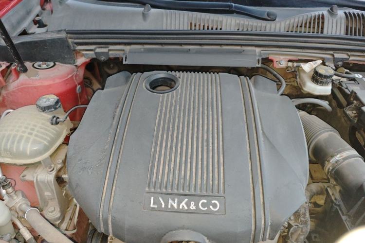 Used Lynk & Co 02 2018 1.5T DCT Two-Wheel Drive Pro Version China V Emission Standard Engine Bay