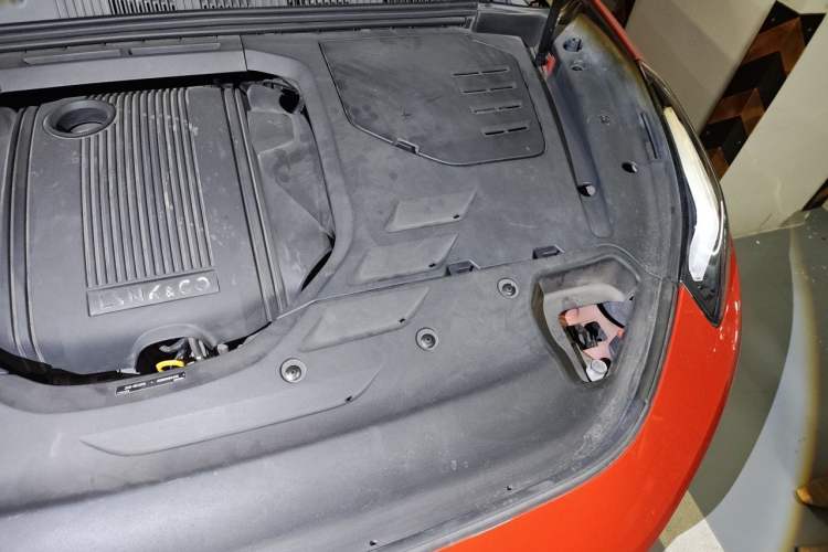 Used Lynk & Co 02 2018 1.5T DCT Two-Wheel Drive Pro Version China V Emission Standard Engine Bay Left