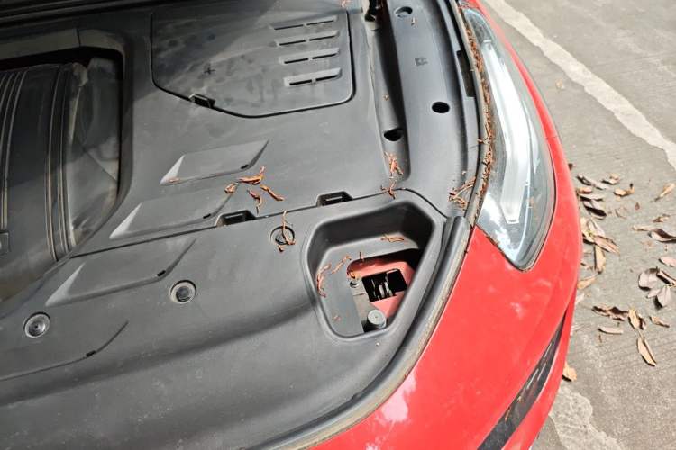 Used Lynk & Co 02 2018 1.5T DCT Two-Wheel Drive Pro Version China V Emission Standard Engine Bay Left