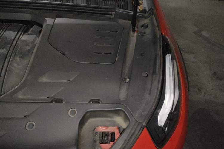 Used Lynk & Co 02 2018 1.5T DCT Two-Wheel Drive Pro Version China V Emission Standard Engine Bay Left
