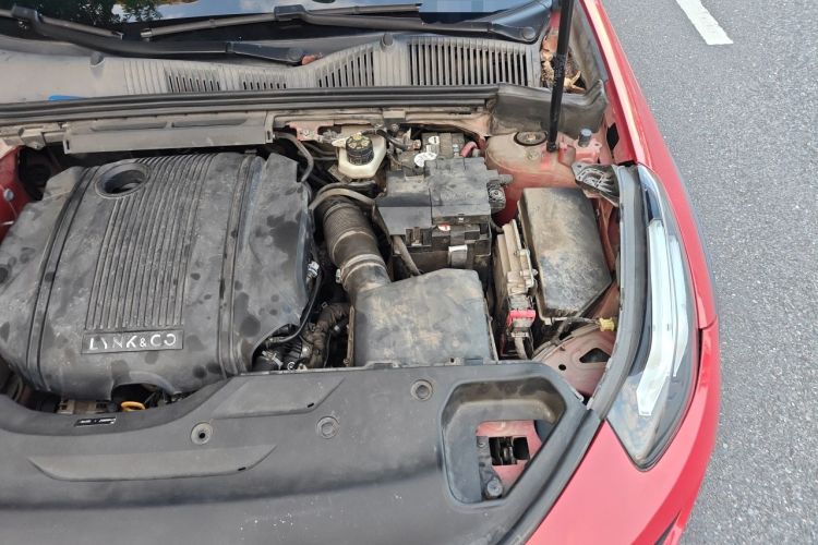 Used Lynk & Co 02 2018 1.5T DCT Two-Wheel Drive Sporty Version China V Standard Engine Bay Left
