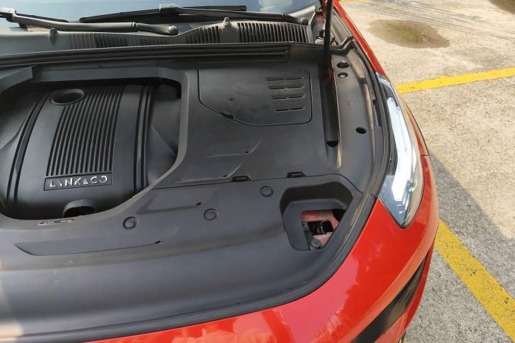 Used Lynk & Co 02 2018 1.5T DCT Two-Wheel Drive Pro Version China V Emission Standard Engine Bay Left