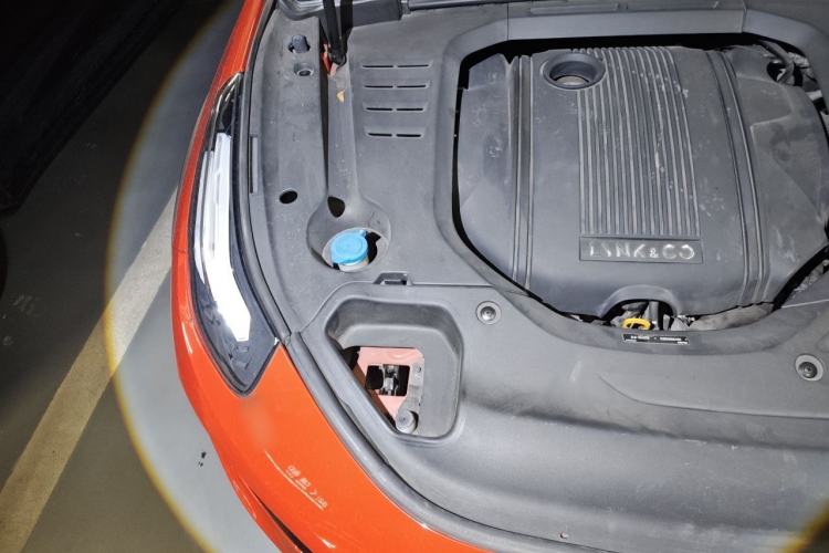 Used Lynk & Co 02 2018 1.5T DCT Two-Wheel Drive Pro Version China V Emission Standard Engine Bay Right
