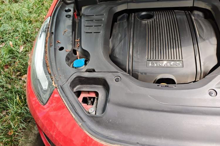 Used Lynk & Co 02 2018 1.5T DCT Two-Wheel Drive Pro Version China V Emission Standard Engine Bay Right