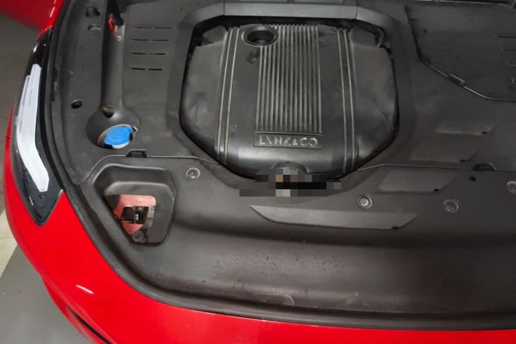 Used Lynk & Co 02 2018 1.5T DCT Two-Wheel Drive Pro Version China V Emission Standard Engine Bay Right