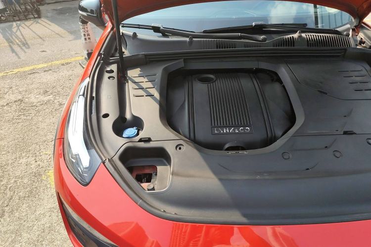 Used Lynk & Co 02 2018 1.5T DCT Two-Wheel Drive Pro Version China V Emission Standard Engine Bay Right