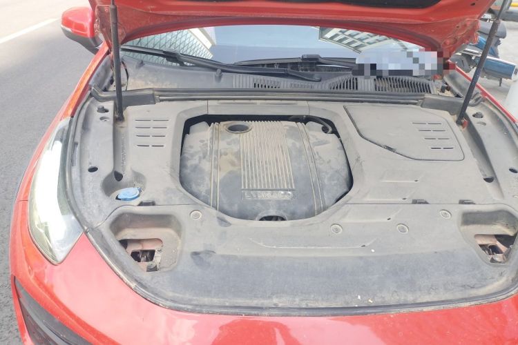 Used Lynk & Co 02 2018 1.5T DCT Two-Wheel Drive Zhaoban China V Standard Engine Bay Right