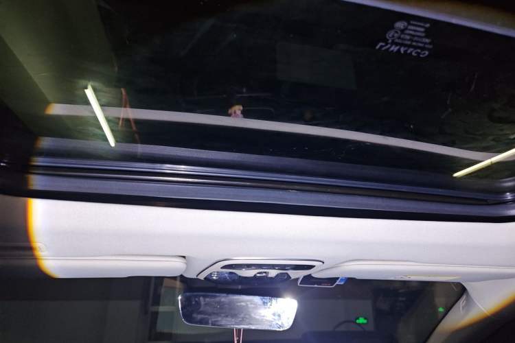 Used Lynk & Co 02 2018 1.5T DCT Two-Wheel Drive Pro Version China V Emission Standard Headliner