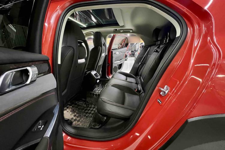 Used Lynk & Co 02 2018 2.0T DCT 4x4 Sport Pro Edition China V Standard Interior 6