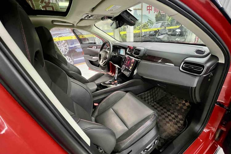 Used Lynk & Co 02 2018 2.0T DCT 4x4 Sport Pro Edition China V Standard Interior 8