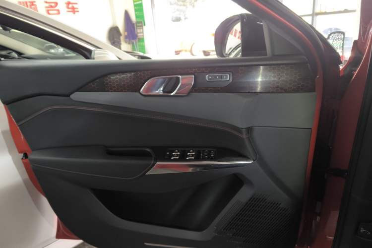 Used Lynk & Co 02 2018 1.5T DCT Two-Wheel Drive Pro Version China V Emission Standard Left Front Door Interior