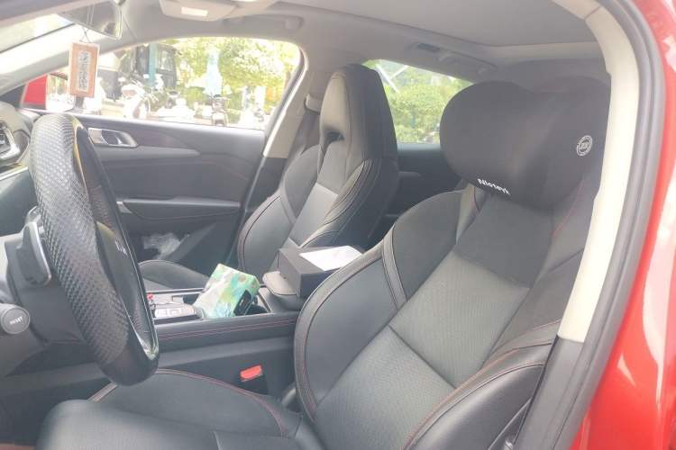 Used Lynk & Co 02 2018 1.5T DCT Two-Wheel Drive Zhaoban China V Standard Left Front Seat