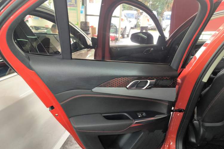 Used Lynk & Co 02 2018 1.5T DCT Two-Wheel Drive Pro Version China V Emission Standard Left Rear Door Interior