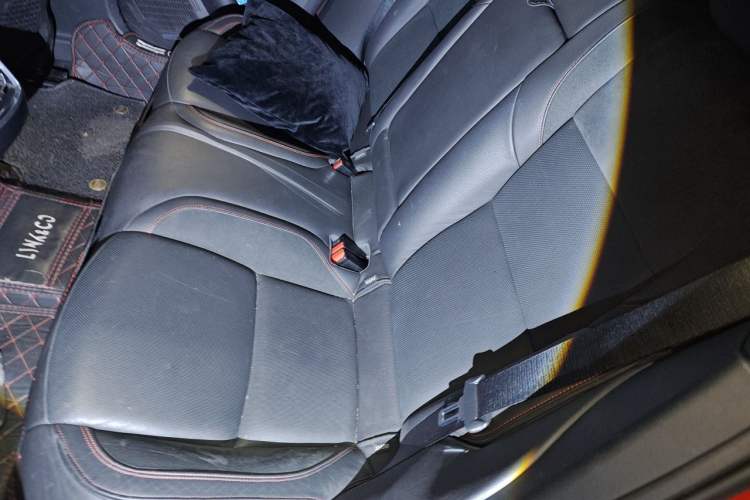 Used Lynk & Co 02 2018 1.5T DCT Two-Wheel Drive Pro Version China V Emission Standard Left Rear Seat