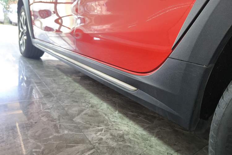 Used Lynk & Co 02 2018 1.5T DCT Two-Wheel Drive Pro Version China V Emission Standard Left Side Sill