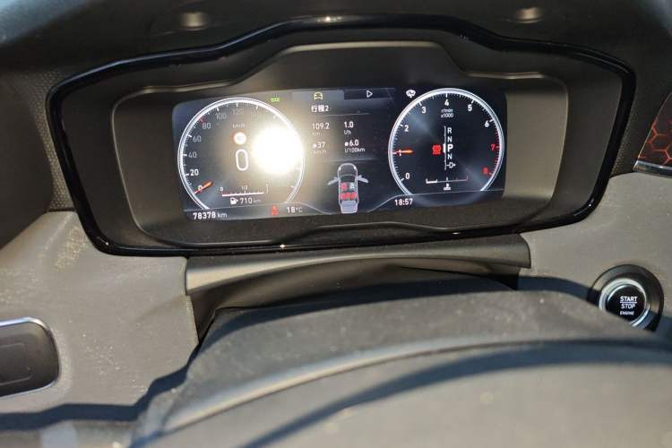 Used Lynk & Co 02 2018 1.5T DCT Two-Wheel Drive Pro Version China V Emission Standard Odometer Close Up
