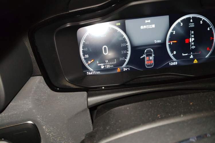 Used Lynk & Co 02 2018 1.5T DCT Two-Wheel Drive Pro Version China V Emission Standard Odometer Close Up