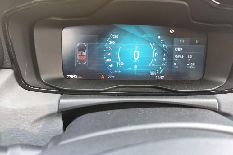 Used Lynk & Co 02 2018 1.5T DCT Two-Wheel Drive Pro Version China V Emission Standard Odometer Close Up