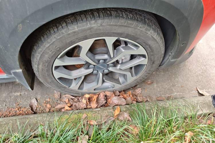 Used Lynk & Co 02 2018 1.5T DCT Two-Wheel Drive Pro Version China V Emission Standard Right Front Wheel Hub