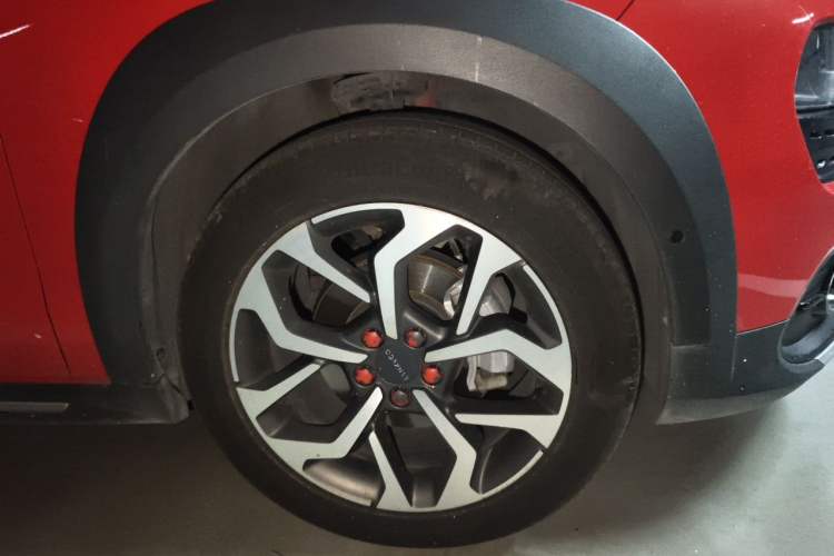 Used Lynk & Co 02 2018 1.5T DCT Two-Wheel Drive Pro Version China V Emission Standard Right Front Wheel Hub