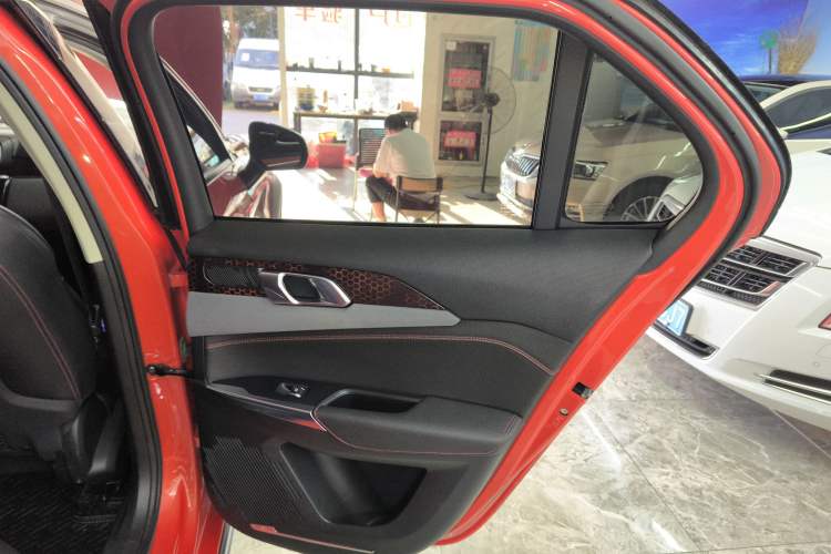 Used Lynk & Co 02 2018 1.5T DCT Two-Wheel Drive Pro Version China V Emission Standard Right Rear Door Interior