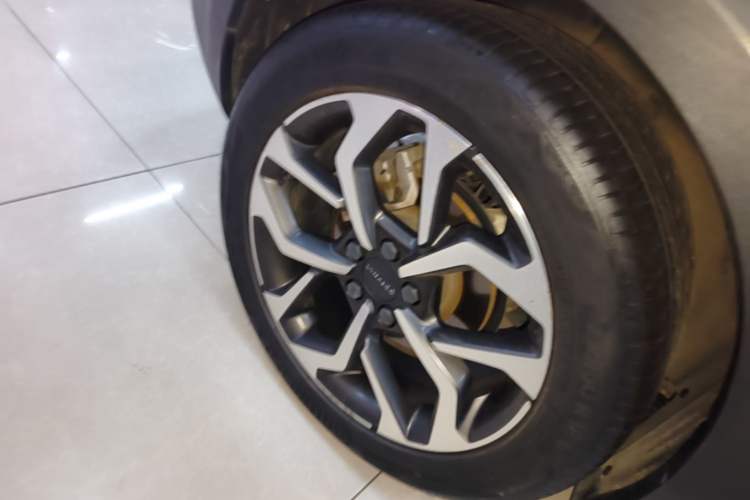 Used Lynk & Co 02 2018 1.5T DCT Two-Wheel Drive Pro Version China V Emission Standard Right Rear Wheel Hub