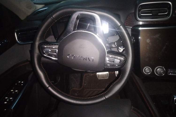 Used Lynk & Co 02 2018 1.5T DCT Two-Wheel Drive Pro Version China V Emission Standard Steering Wheel