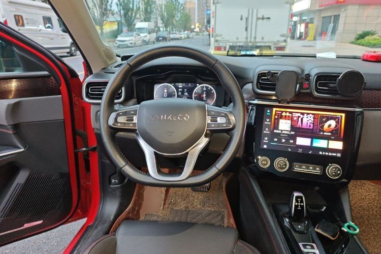 Used Lynk & Co 02 2018 1.5T DCT Two-Wheel Drive Pro Version China V Emission Standard Steering Wheel