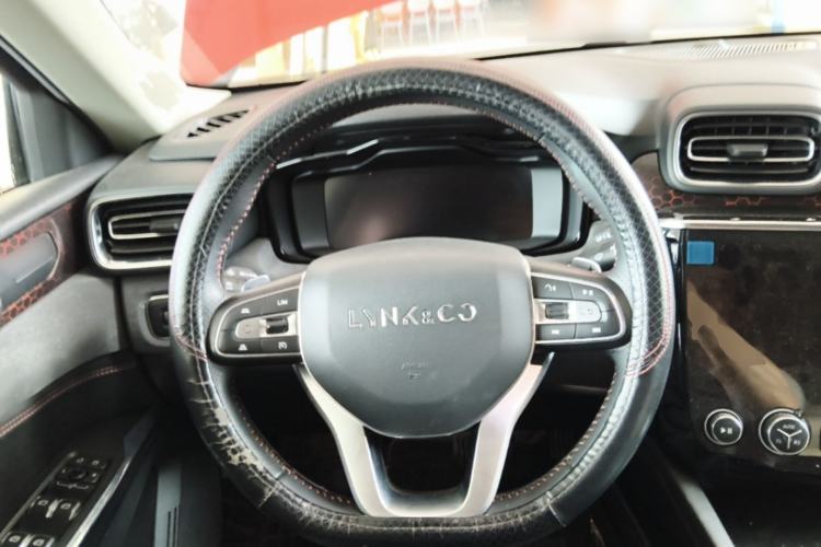Used Lynk & Co 02 2018 1.5T DCT Two-Wheel Drive Pro Version China V Emission Standard Steering Wheel