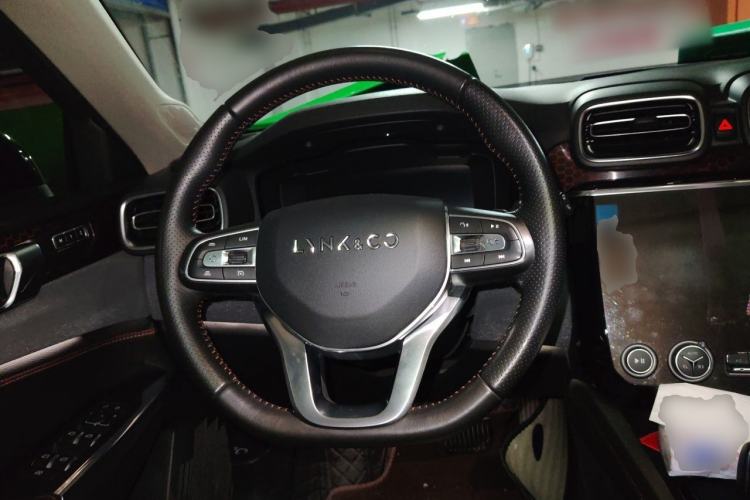 Used Lynk & Co 02 2018 1.5T DCT Two-Wheel Drive Pro Version China V Emission Standard Steering Wheel