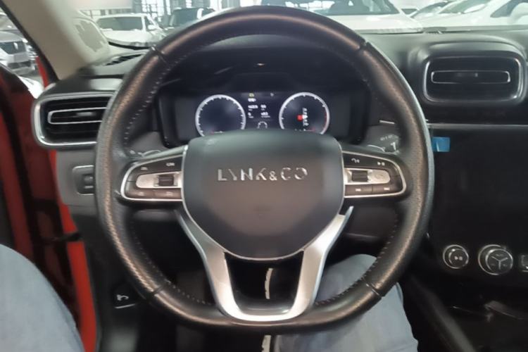 Used Lynk & Co 02 2018 1.5T DCT Two-Wheel Drive Pro Version China V Emission Standard Steering Wheel