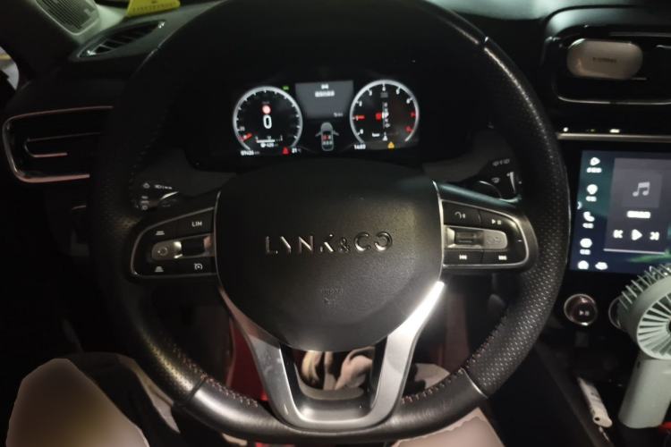 Used Lynk & Co 02 2018 1.5T DCT Two-Wheel Drive Pro Version China V Emission Standard Steering Wheel