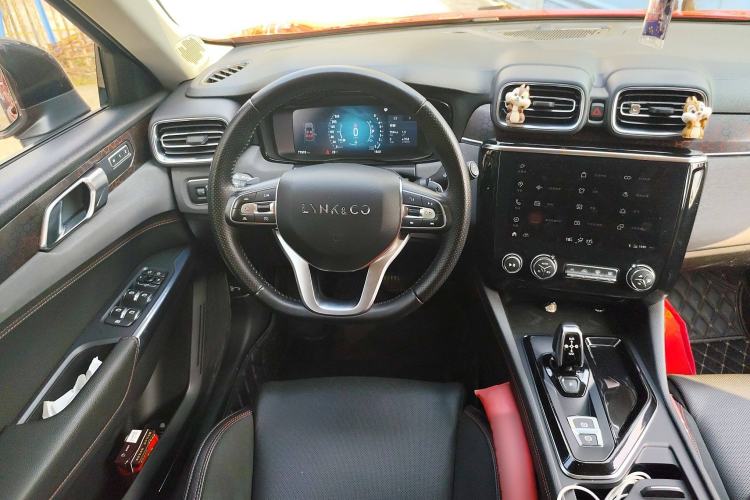 Used Lynk & Co 02 2018 1.5T DCT Two-Wheel Drive Pro Version China V Emission Standard Steering Wheel
