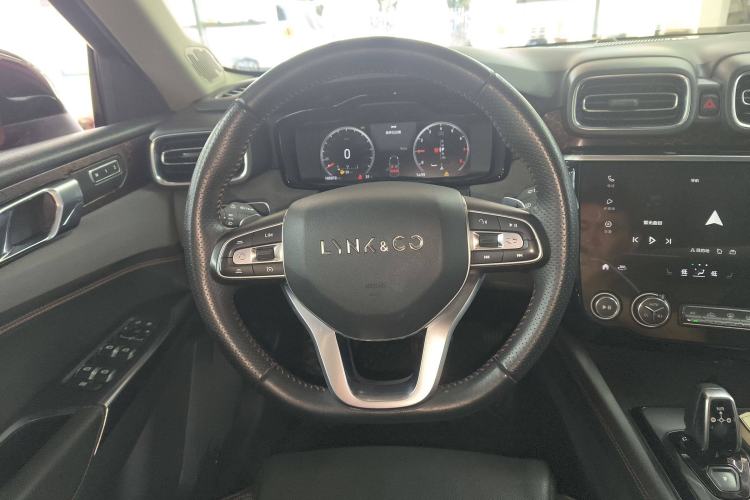 Used Lynk & Co 02 2018 1.5T DCT Two-Wheel Drive Pro Version China V Emission Standard Steering Wheel