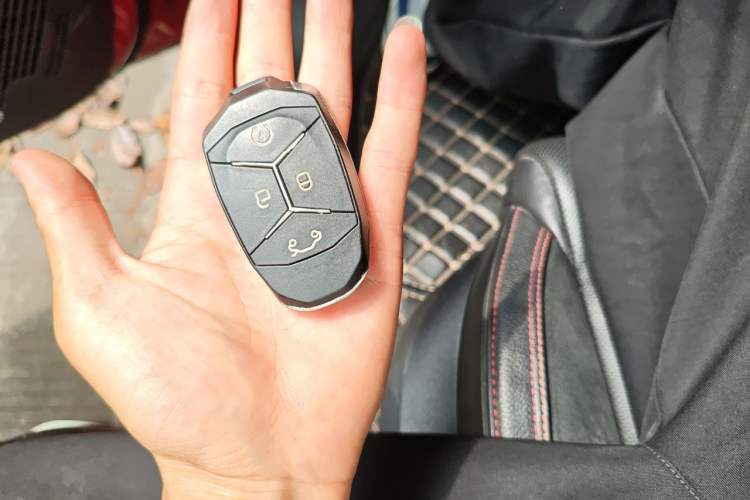 Used Lynk & Co 02 2018 1.5T DCT Two-Wheel Drive Pro Version China V Emission Standard Vehicle Key