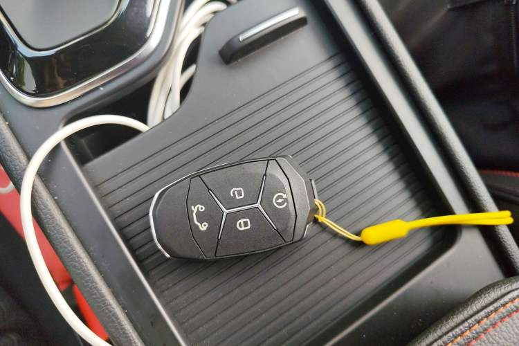 Used Lynk & Co 02 2018 1.5T DCT Two-Wheel Drive Pro Version China V Emission Standard Vehicle Key