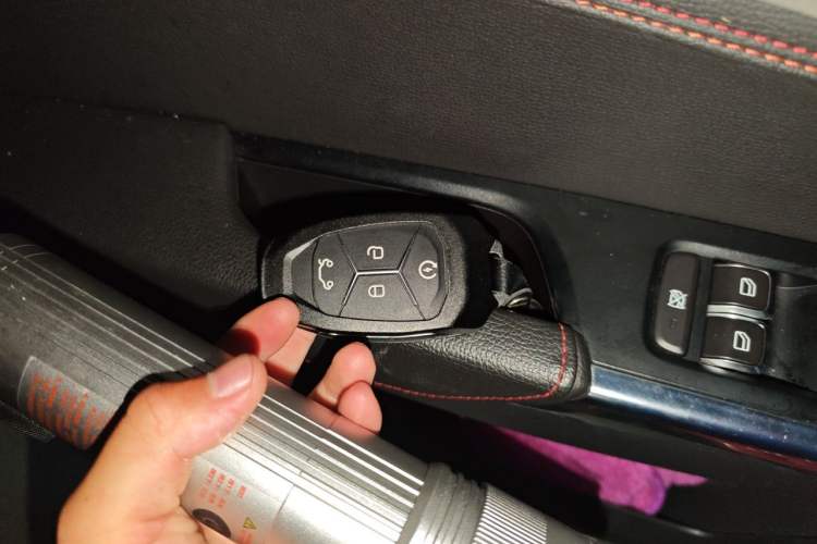 Used Lynk & Co 02 2018 2.0T DCT 4x4 Sport Pro Edition China V Standard Vehicle Key