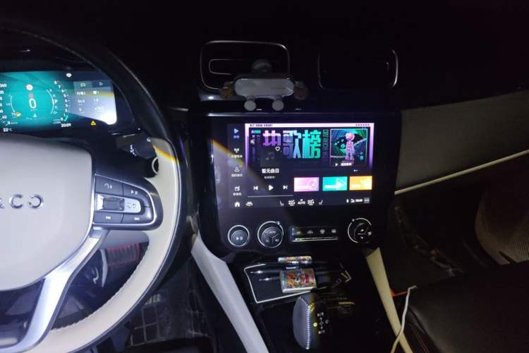 Used Lynk & Co 02 2018 1.5T DCT Two-Wheel Drive Zhaopu Version China V Standard Audio And AC Panel