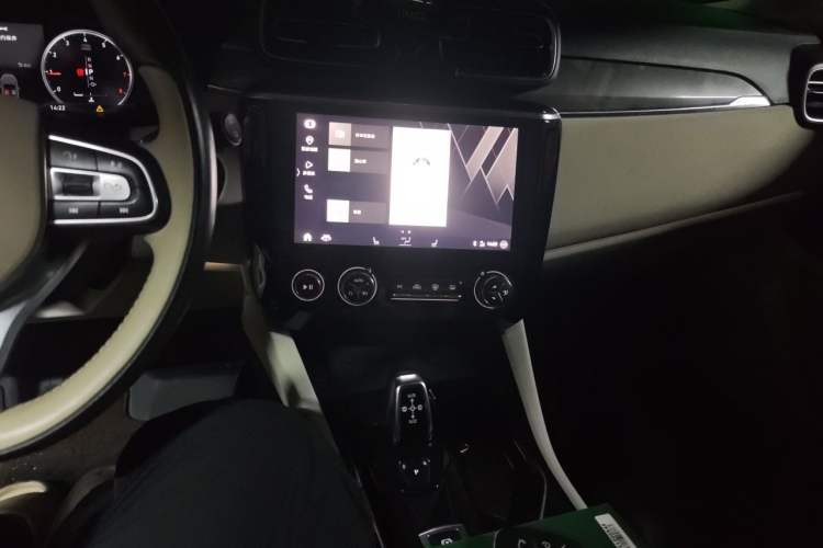 Used Lynk & Co 02 2018 1.5T DCT Two-Wheel Drive Zhaopu Version China V Standard Audio And AC Panel